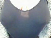 Je suis une bonne chienne à la recherche de bites d