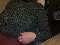 Ik ben een sensuele en zelfverzekerde vrouw met prachtige, volle borsten en een ontembare lust voor passie. Thuis kom ik veel te kort, en ik verlang naar iemand die me écht weet te prikkelen. Mijn gedachten dwalen vaak af naar spannende avonturen, en ik ben altijd in de stemming om te genieten. Ben jij degene die me kan geven wat ik mis? Laat me niet te lang wachten…