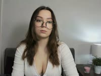 Hey there my name is Katy ;)Sexy smile, tesing eyes....and a body made to move. I ride horses like I own the world, and I dance like no one