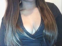 Ik ben een exotische, prachtige Caribische dame met een ongekende passie voor het leven en alles wat erbij komt kijken. Mijn warme uitstraling en sensuele energie zullen je direct betoveren, en ik ben hier om je mee te nemen op een reis van verleiding en plezier.Ben jij op zoek naar een hete, verleidelijke ervaring die je niet snel zult vergeten? Kom dan bij mij, de Caribische stoute dame die weet wat ze doet. Ik combineer de passie van de tropen met een ondeugende flair die jou gegarandeerd in vuur en vlam zal zetten.Met mijn exotische charme, speelse houding en avontuurlijke geest neem ik je mee naar een wereld van plezier en opwinding. Of je nu hebt in een flirterige chat, een uitdagend spel of iets dat je grenzen opzoekt, ik ben hier om jouw verlangens te vervullen.Dus, waar wacht je nog op? Kom bij mij en ontdek de magie van de Cariben, direct vanuit de privacy van jouw scherm. Ik ben klaar om je te verrassen, te prikkelen en je te laten verlangen naar meer. Durf jij het aan?