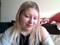 Sweet but not boring. Calm but curious.Come talk to me — maybe we’ll create our own little world here ?