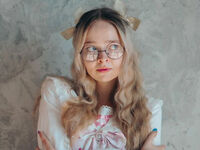 fingering girl BellaMorley