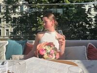 naughty camgirl masturbating with dildo CarolMeinhard