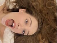 camwhore masturbating with dildo JessicaMelori