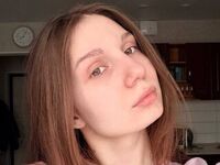 naked camgirl masturbating with dildo LaraVenn