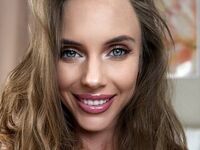 naked camgirl picture MichelleRouz