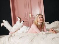 live chat room MilaKlark