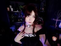 hot strip tease webcam MaddyMystie