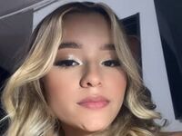 cam girl playing with dildo AaishaCollin