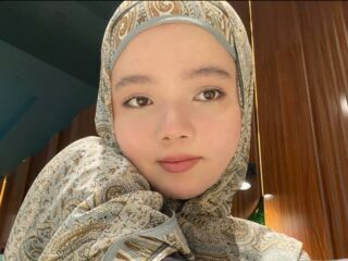 topless webcam girl AftonJira
