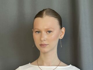 cam slut AlexiaBedar