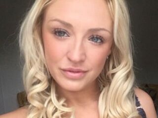 kinky webcam model AmberDeenScot