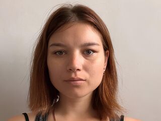camslut topless AndreThreat