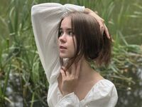 naked cam girl masturbating with vibrator BellaAmorina