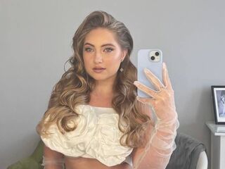 nude webcamgirl photo BernieceWarmath