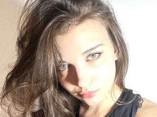 voyeur cam BriandaLudwic
