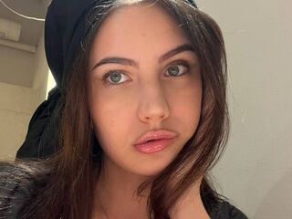 naughty camgirl fingering pussy CarlotaJanower