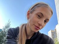 live webcam performer CatherynBigger