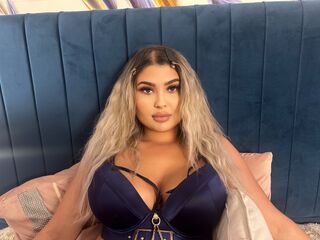 naked webcam girl ChloeBellamie