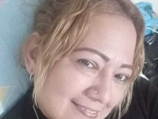 naked cam girl masturbating with dildo ClauSilver