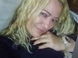 nude gamgirl ClauWhite