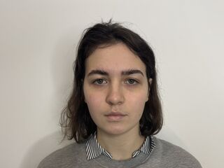 shower webcam CorinaHariri