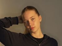 masturbating webcamgirl CristalCinnamond