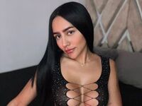 camgirl playing with dildo DannaDarley