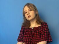 cam girl masturbating with dildo DarlenTrueno