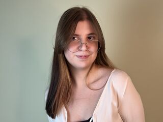 cam girl masturbating with vibrator DebbraAdonis