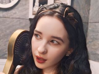 fingering webcamgirl EliseGianola