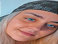 free webcam chat room ElizaCarrera