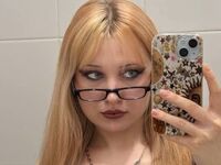 fingering EloiseGow