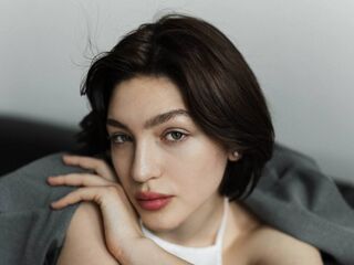 naughty camwhore ElvieTorbett