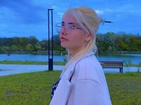 cam girl fingering FredericaMittag