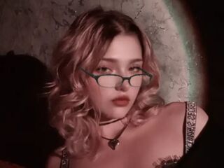 beautiful webcamgirl GlynisLathon