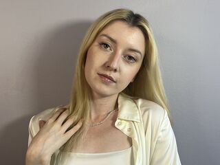 fingering webcamgirl JeanneHolmes