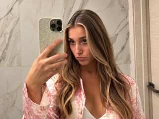 live striptease JohnieBritton