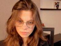 naked girl with webcam masturbating with sextoy JulinaGorovena