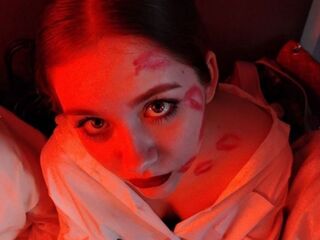 naked webcam girl JuneGutierrez