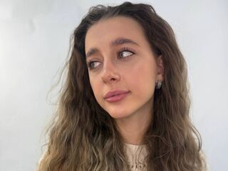 beautiful girl webcam KamiZinni