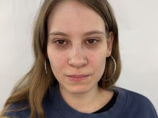 camwhore shaved pussy KendallWhitham