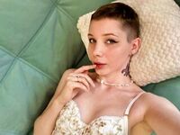 hot cam girl masturbating with vibrator KristinaAmila