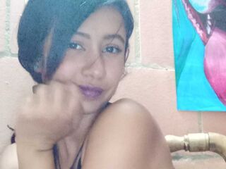hot webcam slut LauSommers