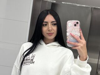 free webcam chatroom LauraMeeth