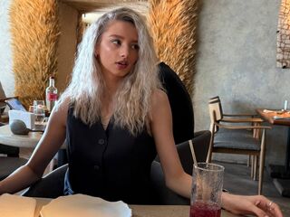 camslut masturbating LavernVink