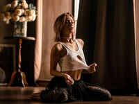 free live chatroom LeilaReal