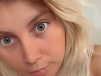 girl camsex LittleSary