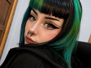 girl chatroom LolaGraves
