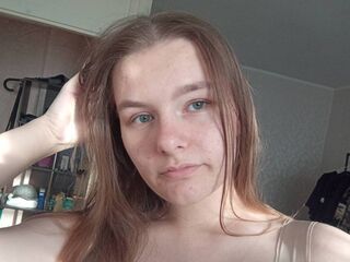 beautiful girl LucilleDeinert